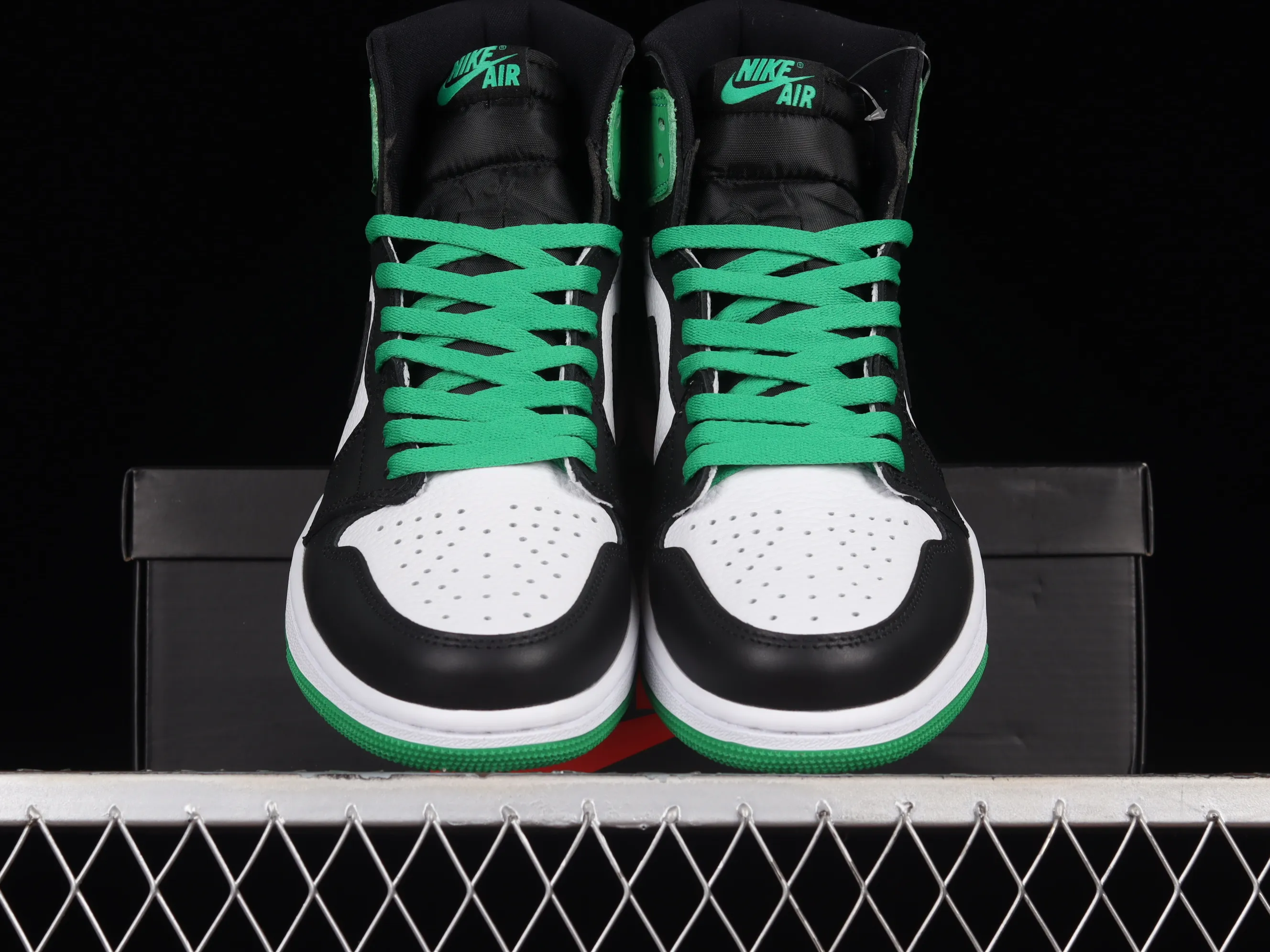 All categories Air Jordan Jordan series basketball shoes Air Jordan 1 High L version Air Jordan 1 High OG "Lucky Green" AJ1 Joe 1 Celtics Black Green Toe DZ5485-031
